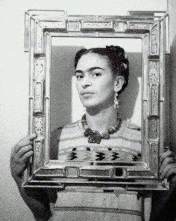 Frida Kahlo tweet media