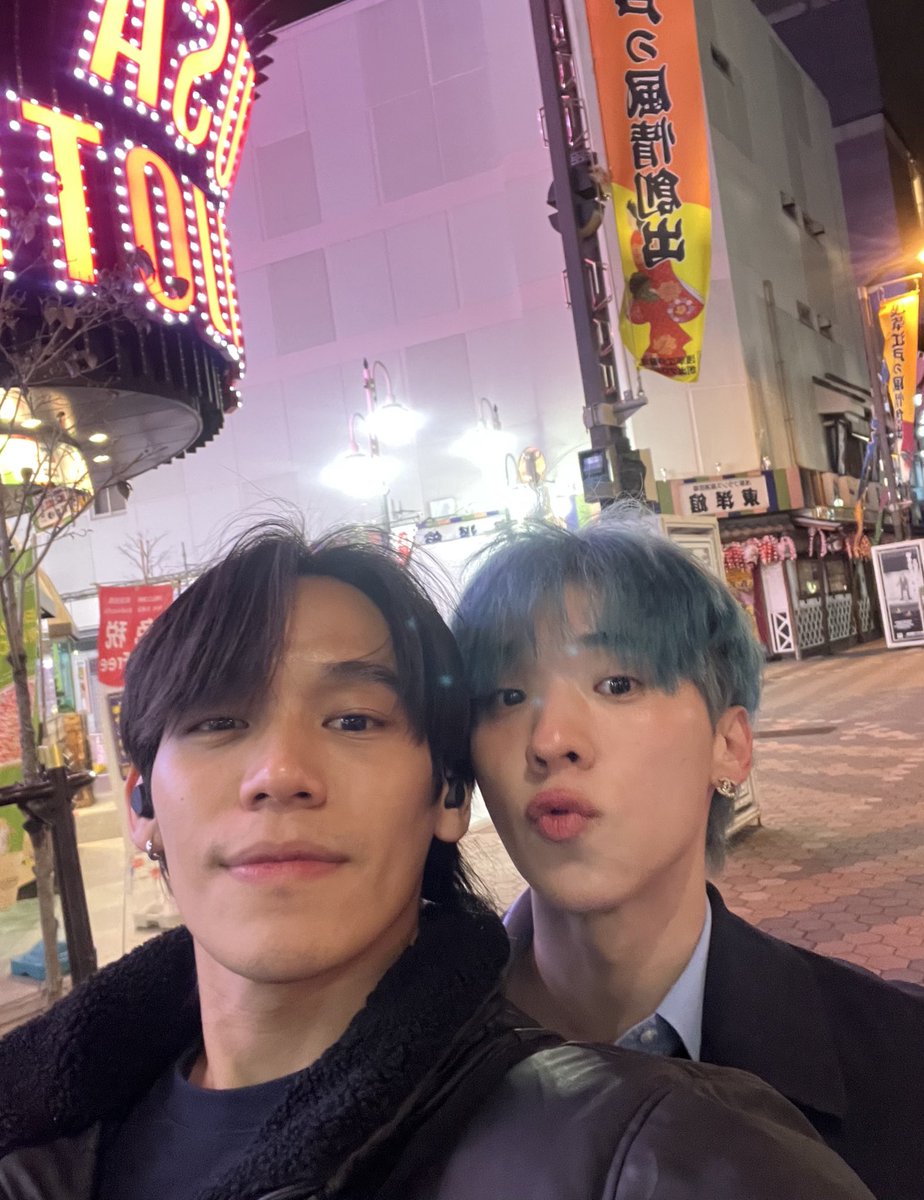 ชอบซีนไหนกันบ้าง ส่วนผมชอบซีนนี้สุด

#FoureverYou2EP10
The Sun From Another Star EP2