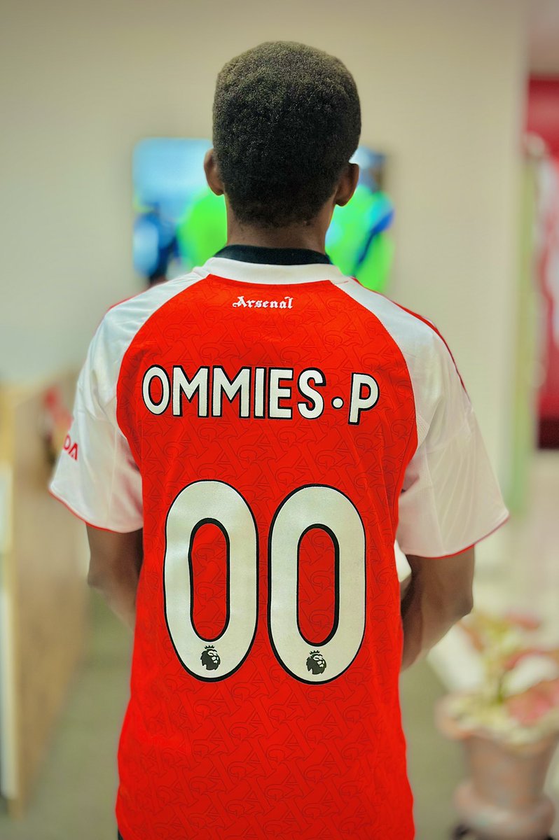 ommies_official's tweet photo. I hear say una no like as @Arsenal Dey play this season, that one na una problem ooo, we are winning tonight, anyhow e be!!! #ENHYPEN_IS_7 #arsenal #ommiesp https://t.co/CJ3pnWHyVQ