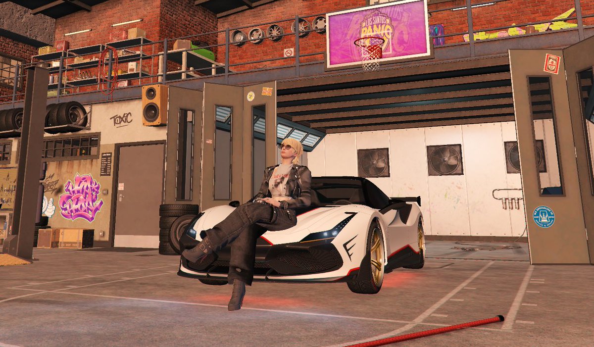 E_toto_desita's tweet photo. ずっと欲しかった愛車買えた！！
もう思い残す事ないです。

#TstGTA3 https://t.co/Vf7fnyXQRQ