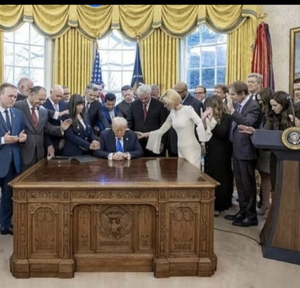 José De Echave tweet media