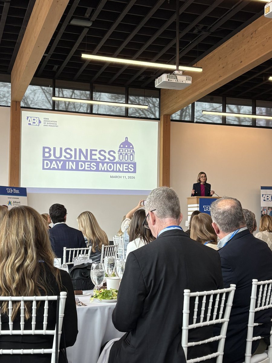 Renee Hansen tweet media