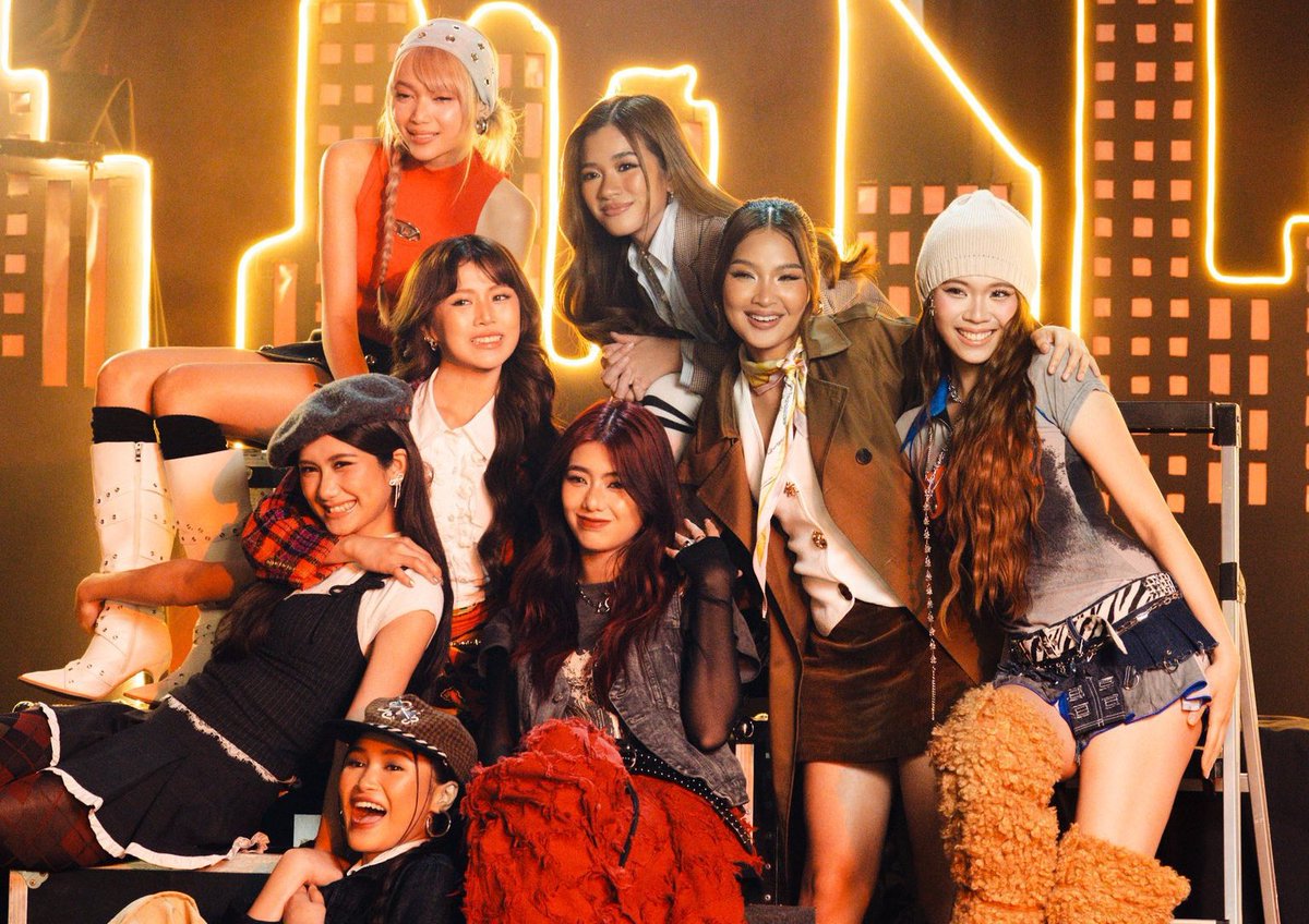 BLOOM WEVERSE tweet media