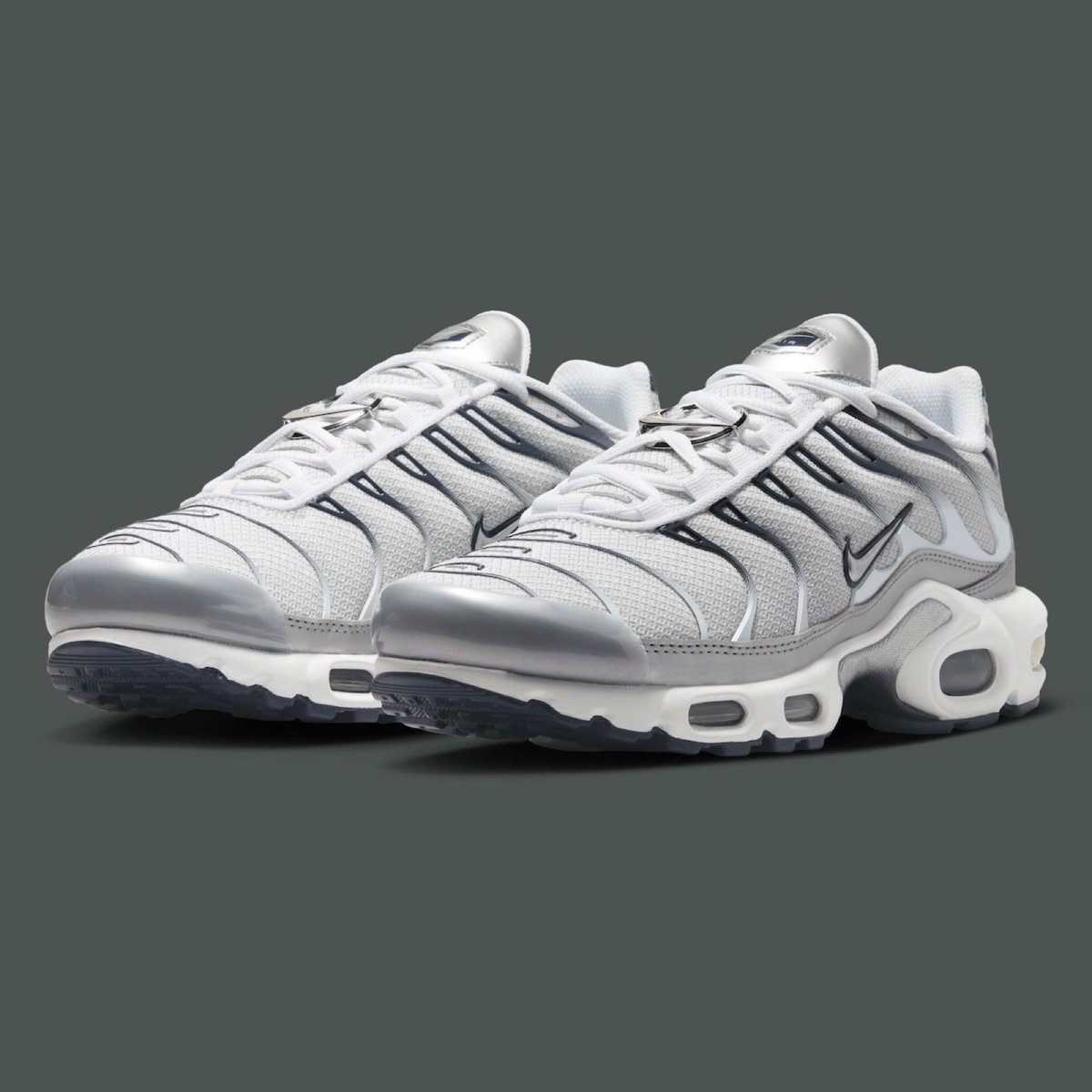 sneaker bar detroit release date