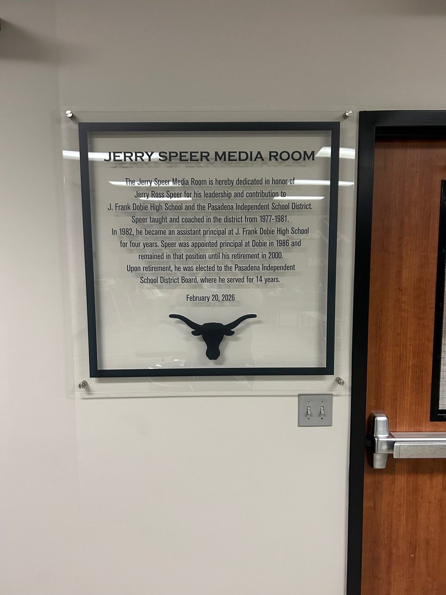 Sign Champ tweet media