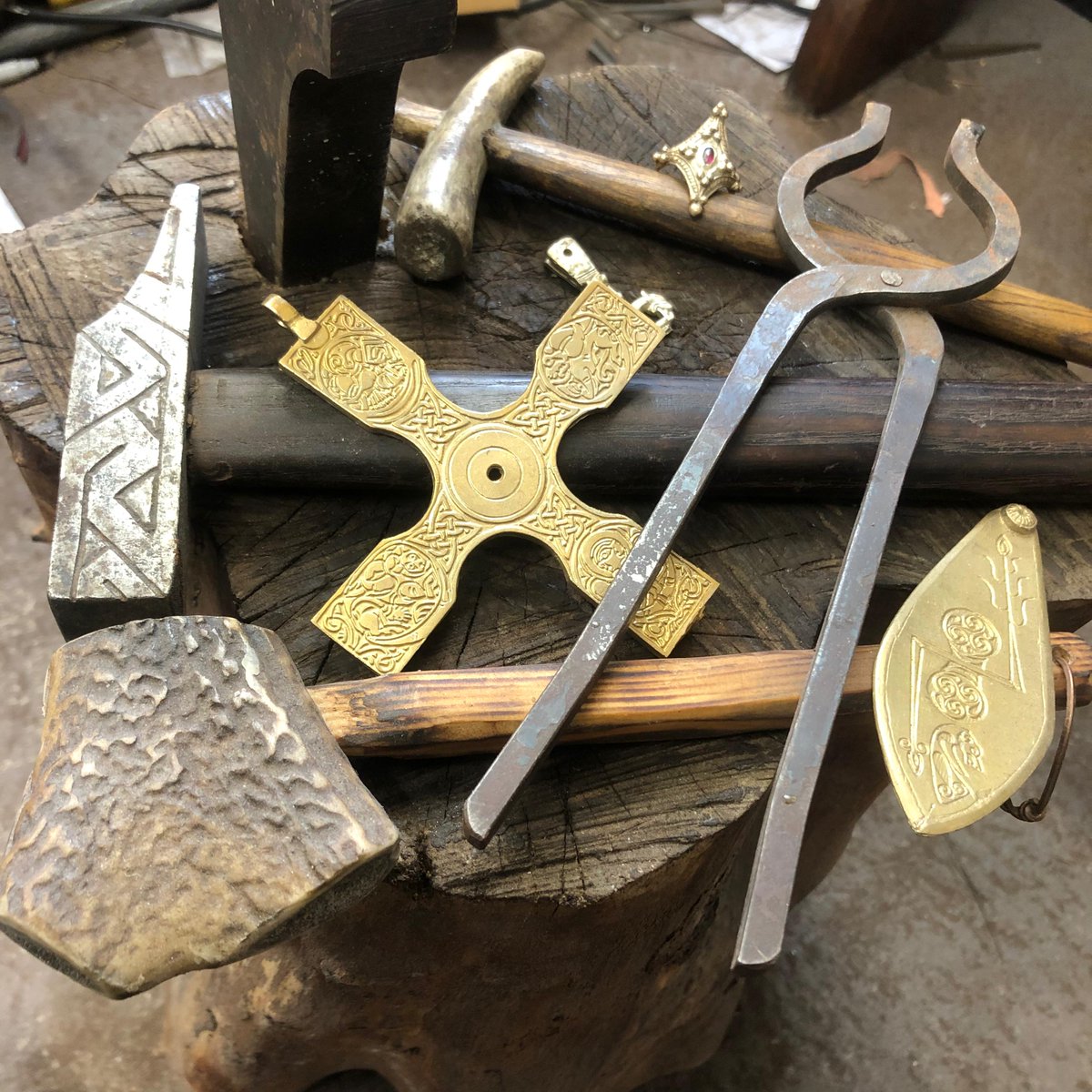 caledonianforge's tweet image. Why we make. To keep it short we genuinely love what we do. Designing new jewellery, finding out about new exciting artefacts and making them how they’d look before being worn away by time, researching how it all fits in a historical context.. The list goes on! #marchmeetthemaker