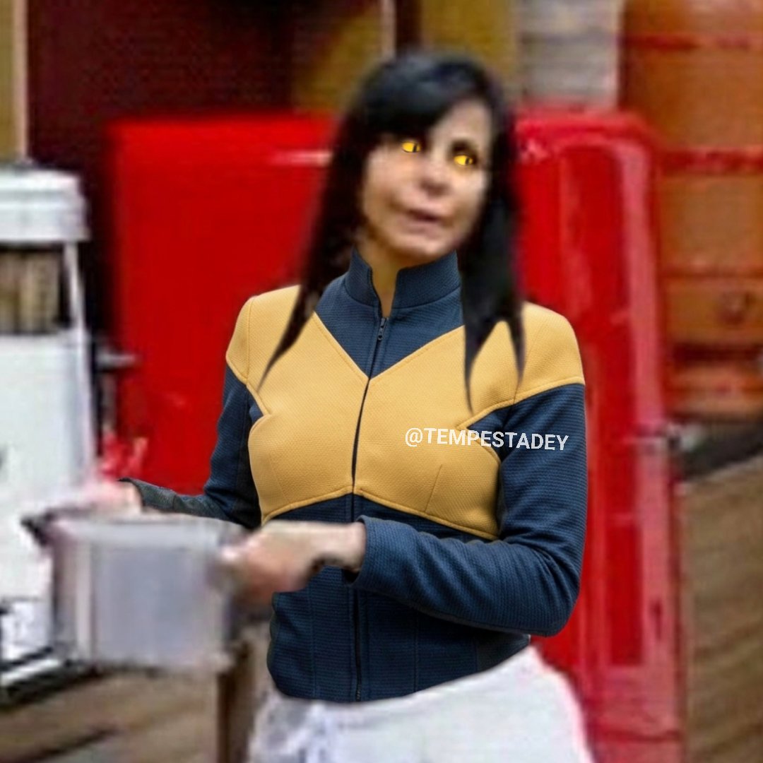 tempestadeyy's tweet photo. Mystique infiltrada na mansão Xavier tendo que cozinhar para os mutantes porque se disfarçou de um X-Men na semana em que ele estava escalado para cozinhar: https://t.co/XUyUGkQXBu