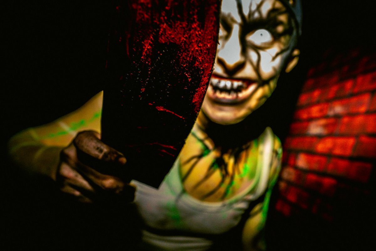 Blood Manor tweet media
