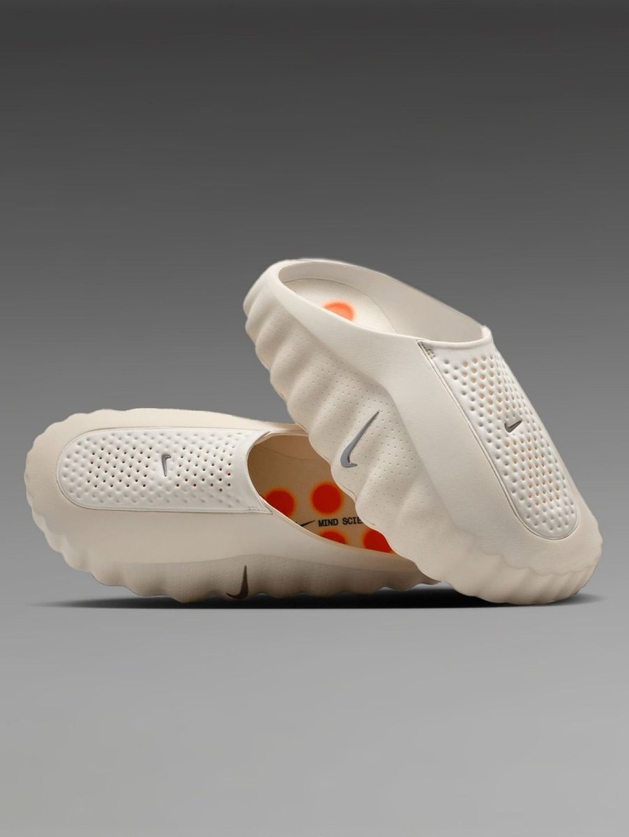 JustFreshKicks tweet media