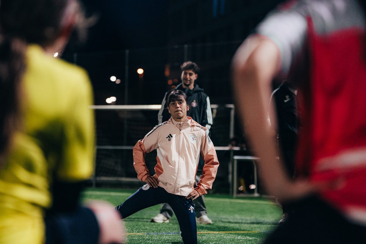ServetteFCCF's tweet photo. 𝗨𝗕𝗦 𝗚𝗶𝗿𝗹𝘀 𝘁𝗿𝗮𝗶𝗻𝗶𝗻𝗴 - 𝗣𝗮𝗿𝘁 2️⃣📸

Grâce à l’Impact Partner UBS, le SFC et le SFCCF s’investissent pleinement dans la promotion du football féminin dans la région genevoise ✨

#SuperLeague #SFL #UBSSchweiz #Youth #Women #GirlsTraining https://t.co/R3MWTRtZSX
