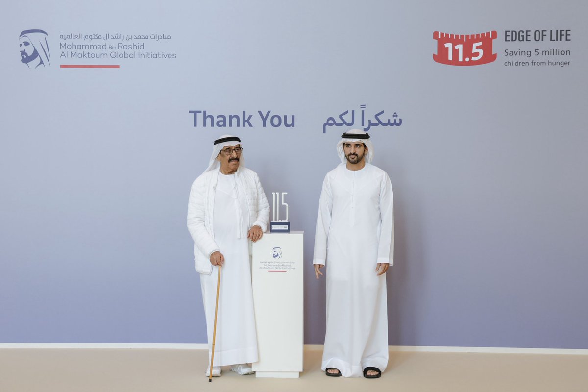 HamdanMohammed's tweet photo. أثناء لقائي مع كبار الداعمين والمساهمين في حملة حد الحياة الإنسانية التي أطلقها صاحب السمو الشيخ محمد بن راشد آل مكتوم لإنقاذ خمسة ملايين طفل من الجوع ولاقت تفاعلاً كبيراً ونجاحاً رغم الظروف الاستثنائية التي تمر بها المنطقة .. 

الرسالة واضحة .. العمل الإنساني الإماراتي ليس ترفاً ورفاهية بل ضرورة وجزء من منظومة قيم الدولة .. لا تتأثر بالظروف ولا تتغير مع الزمن. 
والإمارات لا تحمي فقط من يعيش على أرضها .. بل تمد يدها لإنقاذ وحماية ملايين البشر حول العالم.

حفظ الله دولة الإمارات .. وأدام خيرها واستقرارها وازدهارها .