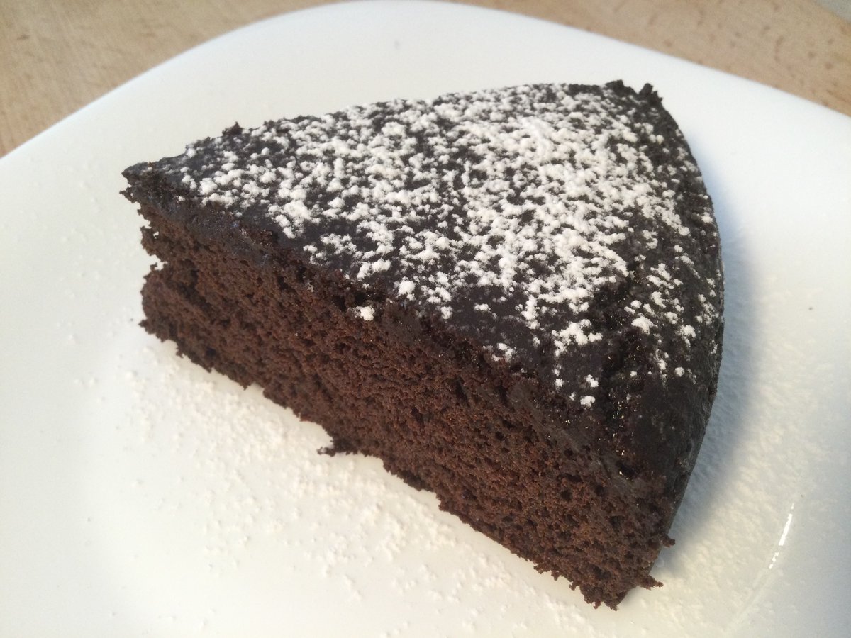 CelafaccioRadio's tweet image. La #merenda de la setmana té una història molt curiosa i estrambòtica. Amb nom de personatge de còmic, la torta BilBolBul no porta ni ous ni mantega, però sí un munt de cacau. 
Escolta la seva ‘vida’⬇️ #Italia
radio.rtvelvendrell.cat/programs/che-l…