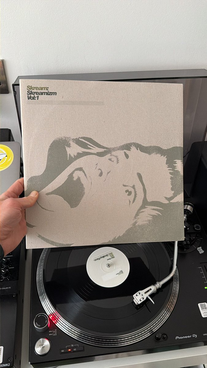 GashNFTs's tweet photo. @I_Skream got possibly one of the best birthday presents! Absolute heaters on this early vinyl! https://t.co/Kwj6ULXsCt