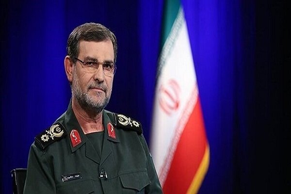 PressTV's tweet photo. Alireza Tangsiri, Commander of the IRGC Navy: 
We guarantee the security of any oil tanker, under any flag, that can convince an American destroyer to escort it through the Strait of Hormuz.

Follow: https://t.co/mLGcUTS2ei https://t.co/r5WV1JgZR3