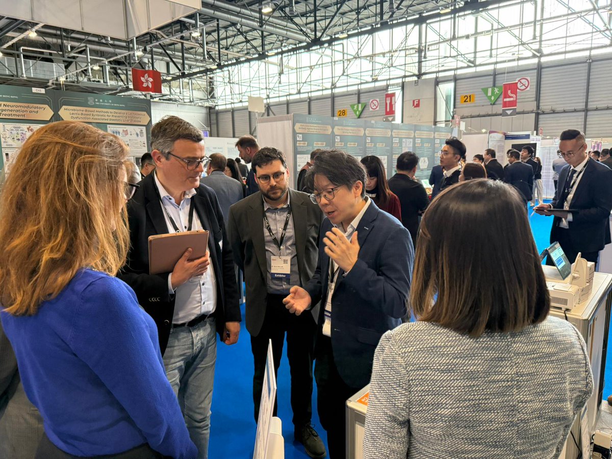 Centre2i's tweet photo. 🚀 🇨🇭 Exciting First Day at the 51st International Exhibition of Inventions Geneva! 

This year, the InnoHK C2i delegation is back in full force, including our innovative spin-offs: C2iTech, C2iVect, and C2iVax! https://t.co/sRD2zMWhpp