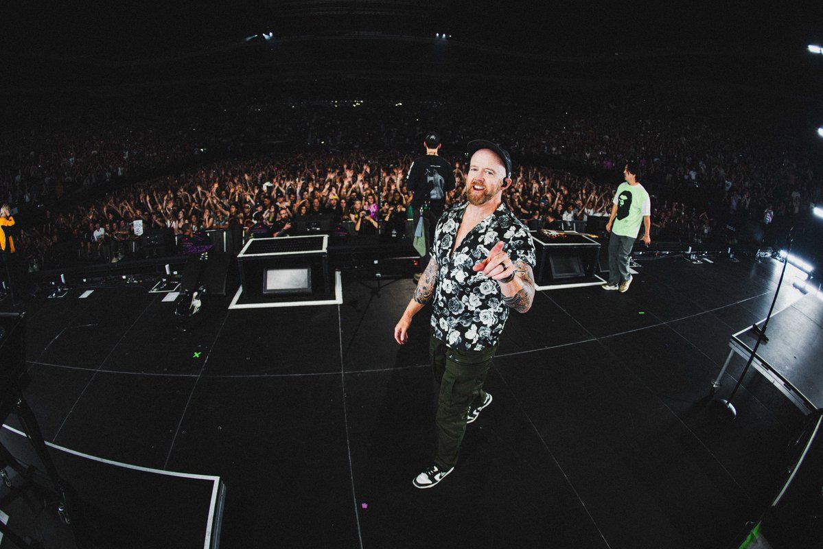 Dave Phoenix Farrell tweet media