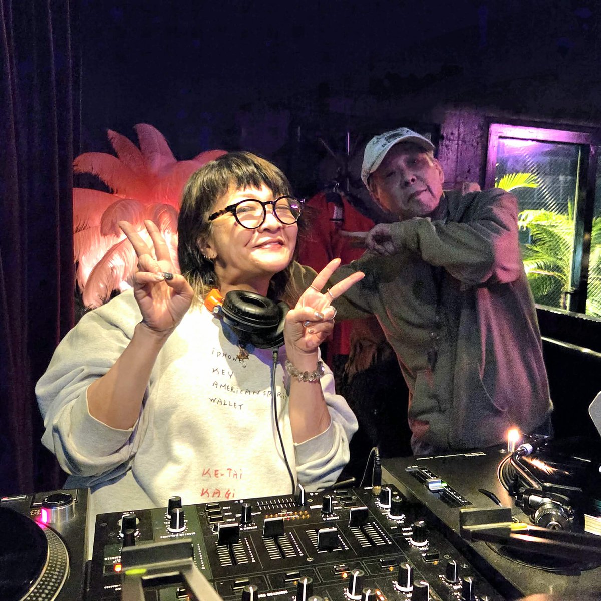 KENSHO_ONUKI's tweet image. 今週末13日金曜日はナニカガオコル？！じゃなくて自分のDJ予定日デス！お馴染みの渋谷奥まったバー、パームス。イハラくんはお休みだけどパートナーの奈歩さんとゲストのみなさんと楽しくネ。自分は23時からアバウト60分。#大貫憲章dj #djs #radionowhere