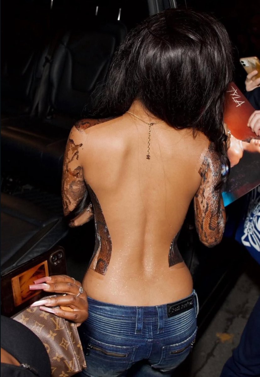 Tyla’s back in this dress >>>