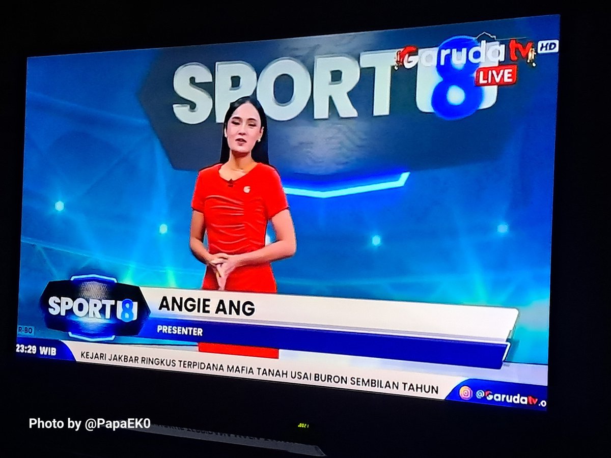 Simple Mán tweet media