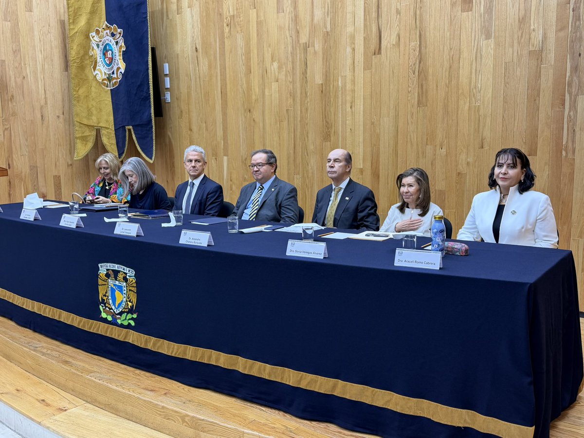 Facultad de Derecho tweet media