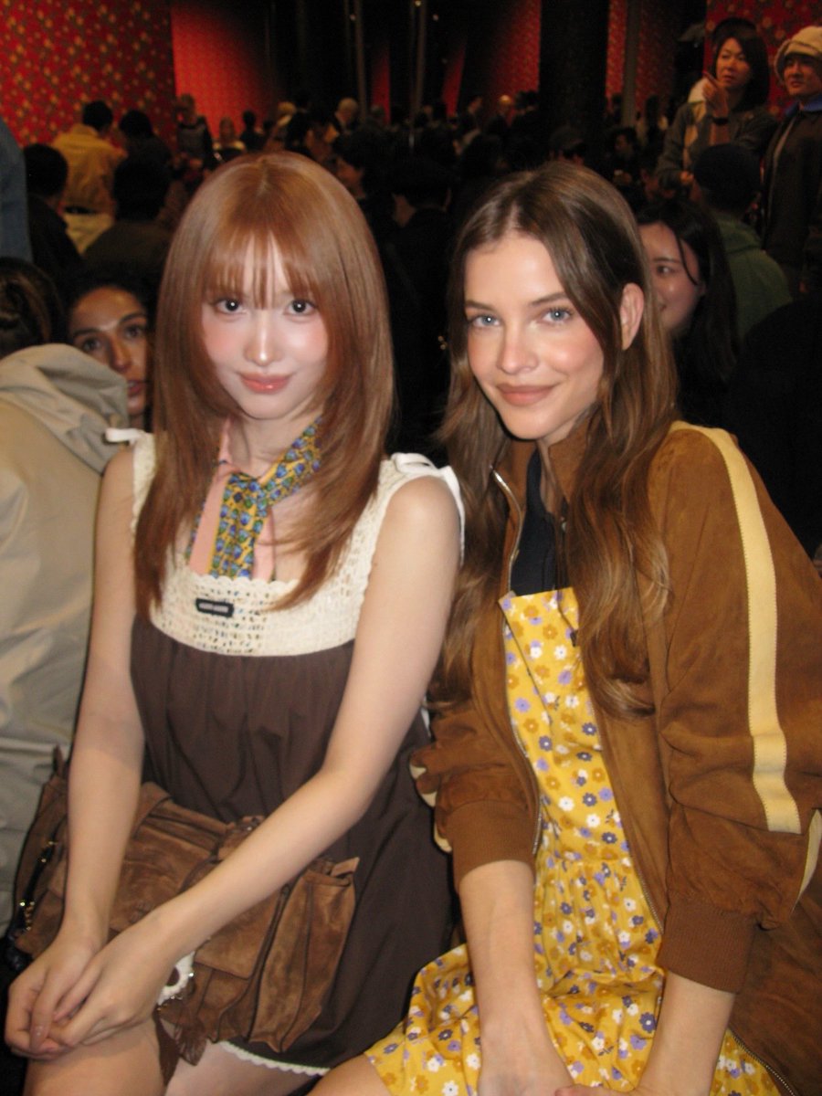 momo pics tweet media