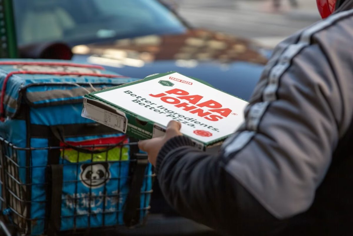 StockMKTNewz's tweet photo. A Qatari-backed investment fund has submitted a bid to take pizza chain Papa John’s International $PZZA private - WSJ https://t.co/YKDbNl3jh8