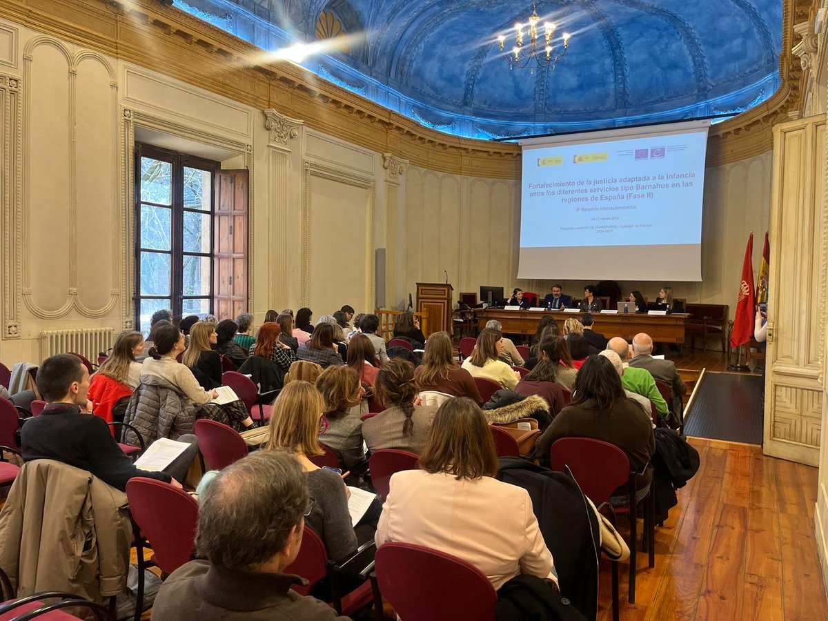 CoE_children's tweet photo. Strengthening coordinated responses to violence against children in Spain.

In Pamplona, 64 representatives from 16 🇪🇸  regions shared progress, tools &amp; practical experience in implementing the #Barnahus model and visited the 🆕 Navarra Barnahus.

More 👉 https://t.co/khfqQ1nnm1 https://t.co/4TgI0Uxgk3