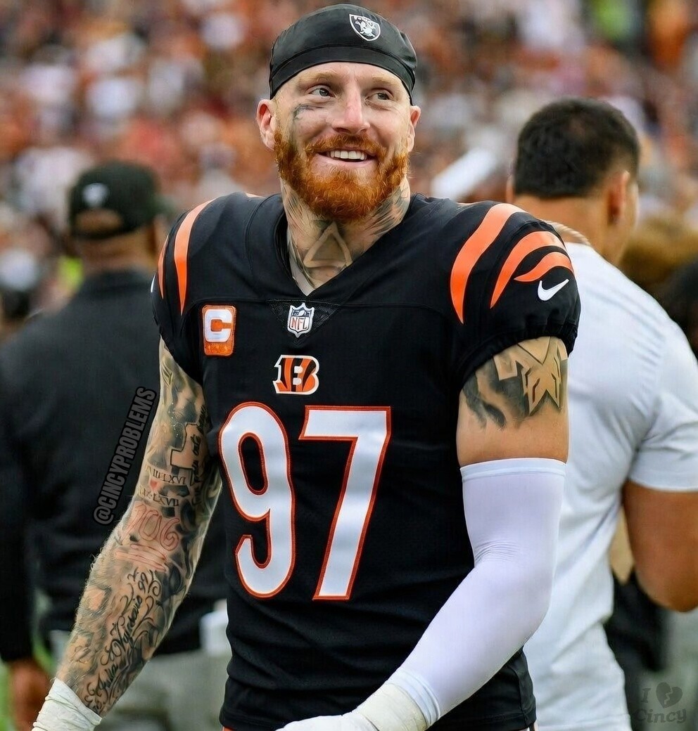 WINCINNATI_'s tweet photo. The Bengals have the opportunity to do the funniest thing https://t.co/BL30IBlKhL