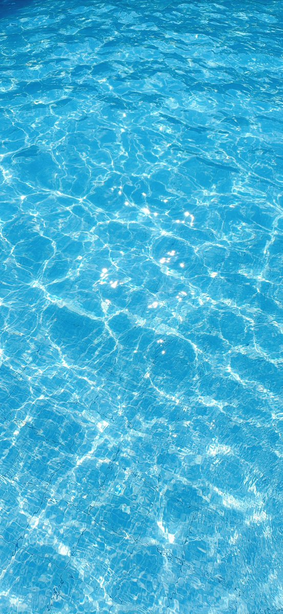 Cess_play's tweet photo. Pool 🩳⛱️☀️ https://t.co/bhaj0FOf5l
