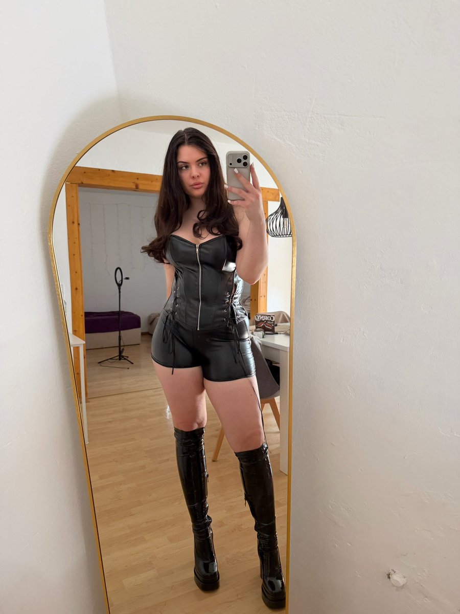 Moneydomlea tweet media