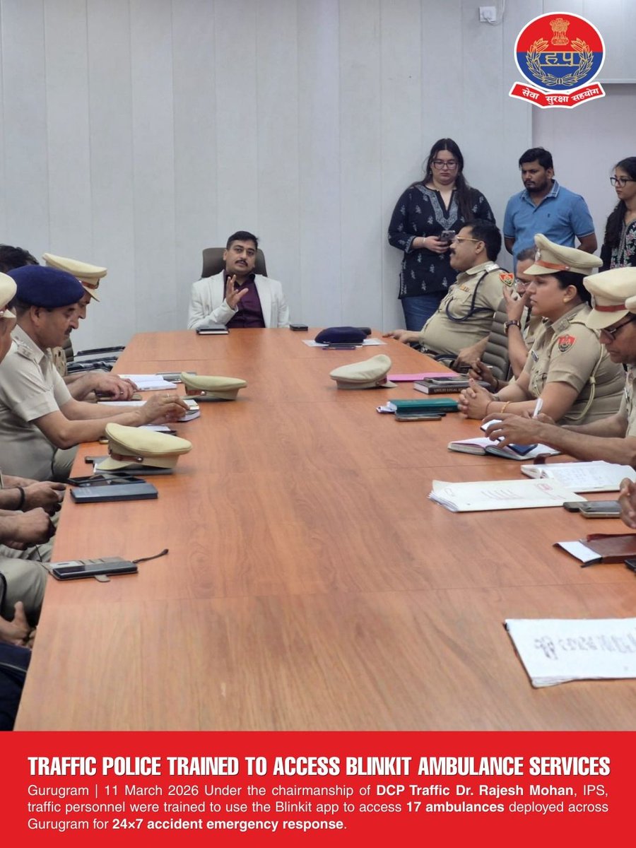 TrafficGGM's tweet image. Tech-enabled life saving! 17 ambulances are now accessible to our force via the Blinkit app for 24x7 accident response. Personnel trained today under DCP Traffic @RajeshMohan102. Faster reach, more lives saved.
#EmergencyResponse #RoadSafety #Gurugram