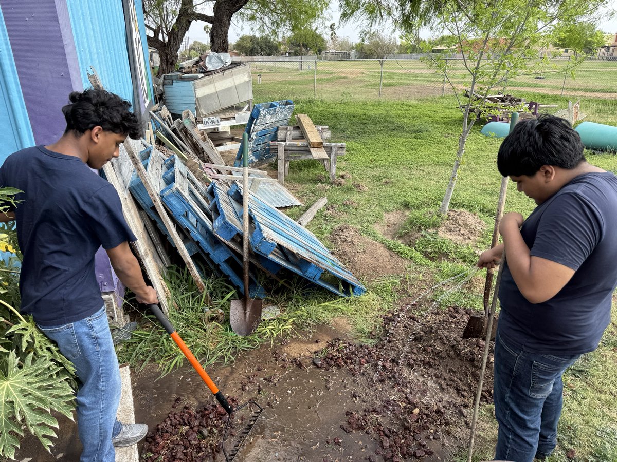 Daniel Galeana tweet media