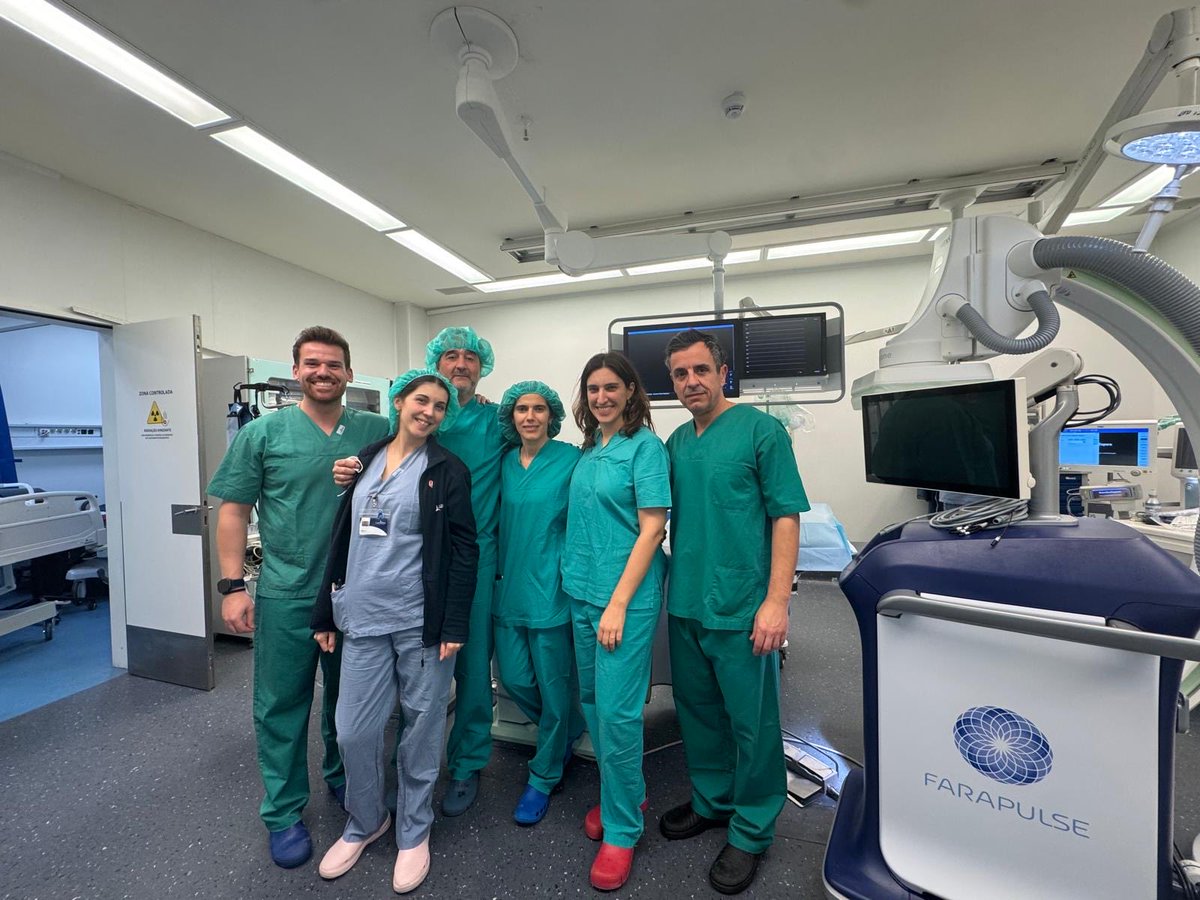 RBessaMarques's tweet photo. Case number fifty at Hospital Lusíadas Saúde Porto with #FARAPULSE. 🌸

A new reality in the innovation of Atrial Fibrillation treatment. 🫀 

António Pinheiro Vieira 
Ana Margarida Gomes Lebreiro 
Cláudio Henriques 
André Alexandre 
Lusíadas Saúde 
Lusíadas Knowledge Center 
Boston Scientific 
Boston Scientific Cardiology 
 
#PFA #FARAPULSE #BSCI #BostonScientific #Cardiology #EP #atrialfibrillation #AF