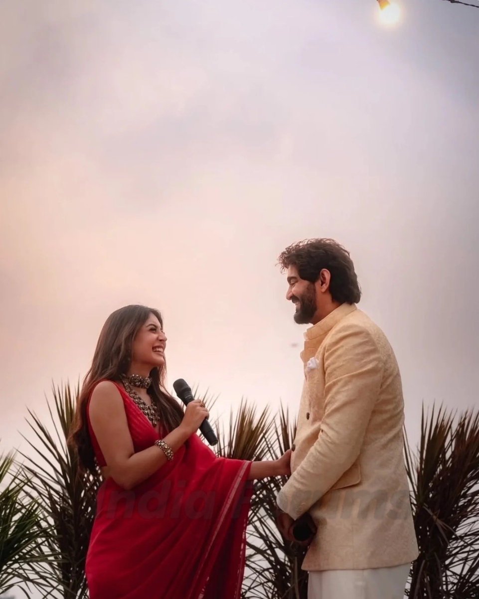 indiaforums's tweet photo. It’s official! 💍 Kritika Kamra and Gaurav Kapur tie the knot in an intimate home ceremony. Wishing the newlyweds a lifetime of love and happiness ❤️😍
.
.
.
#KritikaKamra #GauravKapur #TieTheKnot #IntimateWedding #HomeCeremony #BollywoodWedding #Newlyweds #IndiaForums @Kritika_Kamra @gauravkapur