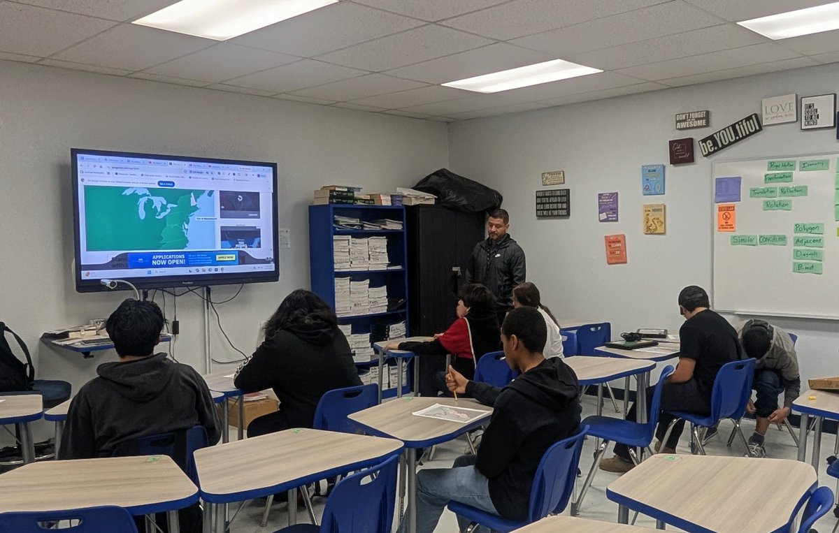 Alvarez_SEISD's tweet photo. GEMS students showed up for RLA & SS Intersession this morning! 📚📜
Focused reading, discussion, and skill building with teachers supporting every step of the way.
Ensuring every Eagle succeeds. 🦅
#WeAreSomosSanEli #Here2Serve https://t.co/7l2hqBO8wH