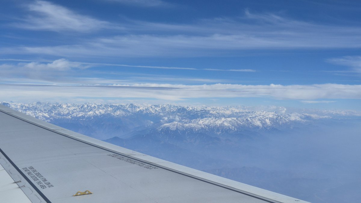 raahhulpuri's tweet photo. Window seat perks..... https://t.co/HeWnZeQaJJ
