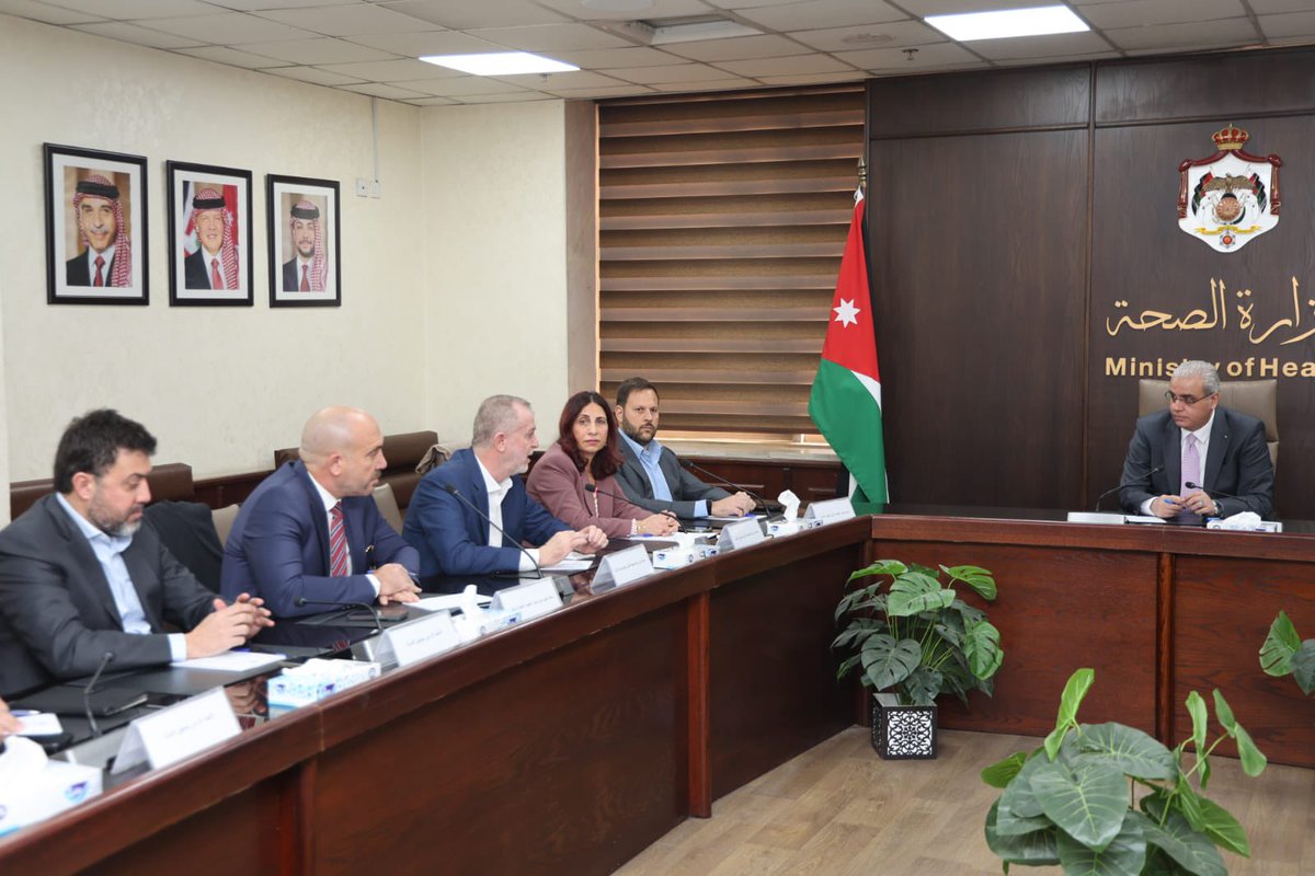 mohgovjordan's tweet photo. بعد لقائه ممثلي قطاع الأدوية والمستلزمات الطبية"
البدور: مخزون المملكة من الأدوية والمستلزم��ت الطبية آمن لعدة اشهر …

https://t.co/vmWxscgdGS https://t.co/W6vcAQIYFw