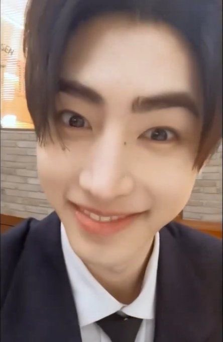 hoonniemoroll's tweet photo. ซองฮุนถึงเจย์ : แกไม่ชอบจั๊นหรอ https://t.co/7lSSj8vgcO
