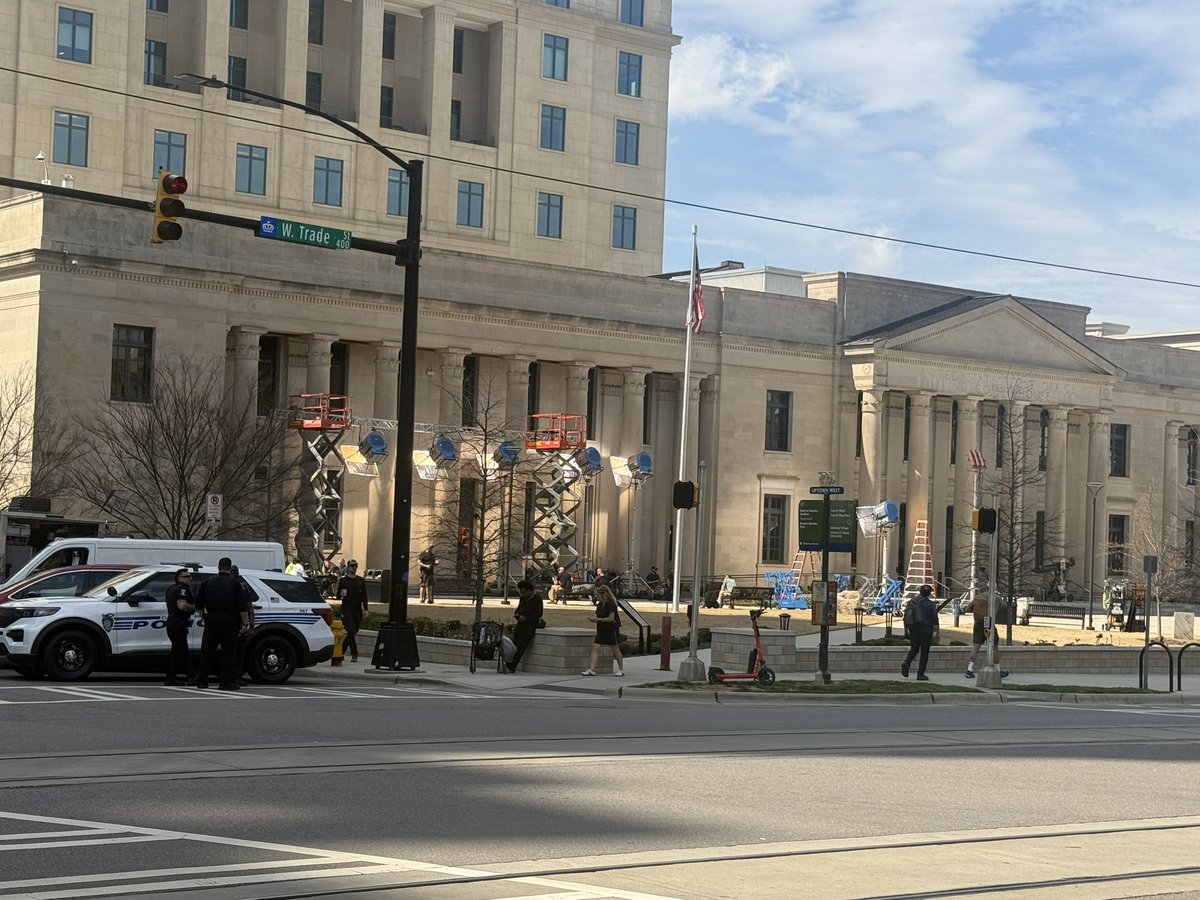 Charlotte Paparazzi tweet media