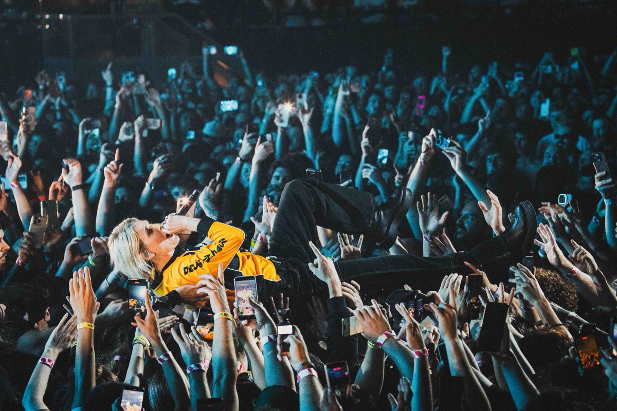 LINKIN PARK tweet media