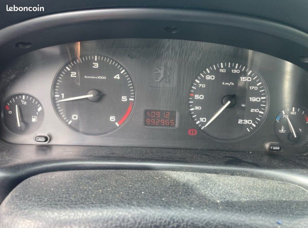 Mileage_impo's tweet photo. 2001 Peugeot 406 2.0L HDI with 992,965 km (616,999 miles) on the clock.

3rd owner 

Original engine and transmission. https://t.co/xPFJZfu4fM