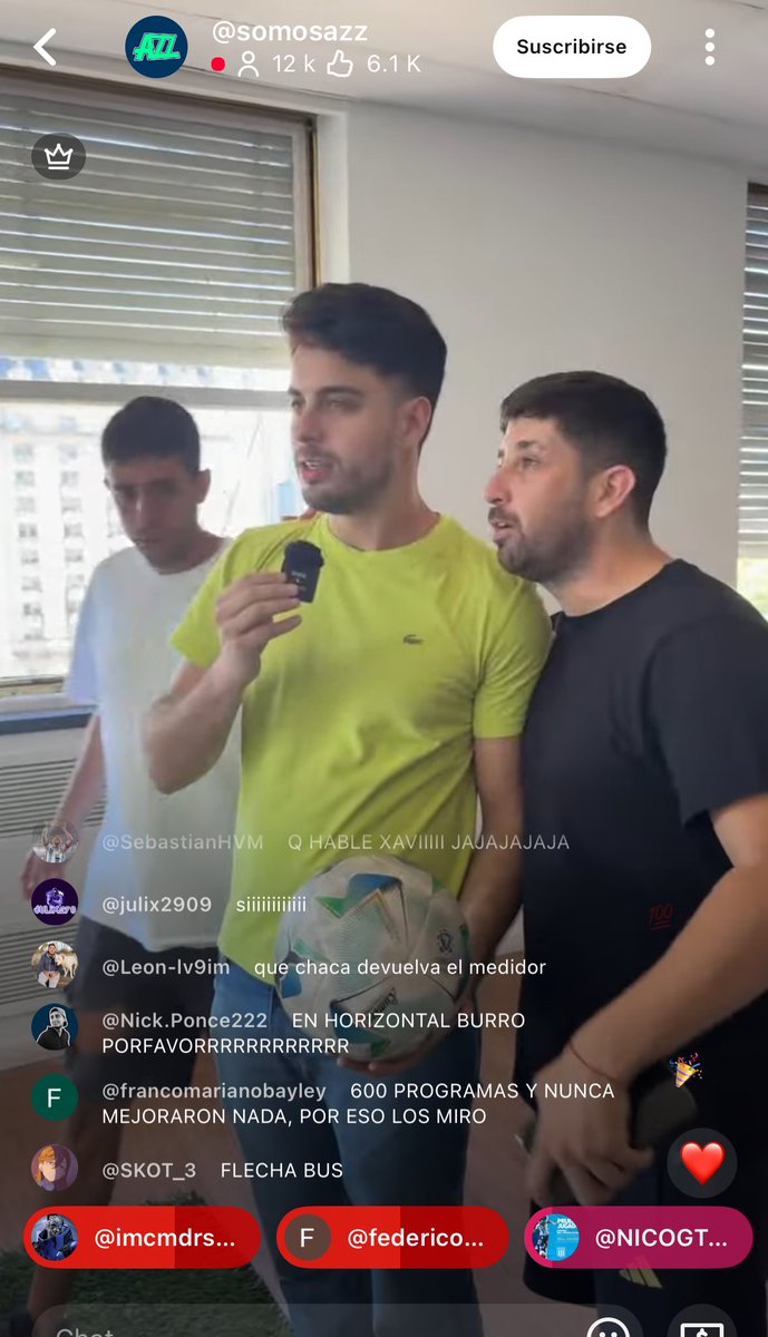 en CEF se cortó la luz, prendieron con datos y van a hacer un campeonato de penales en UNA PLAZA (!!!) es el mejor programa de la historia