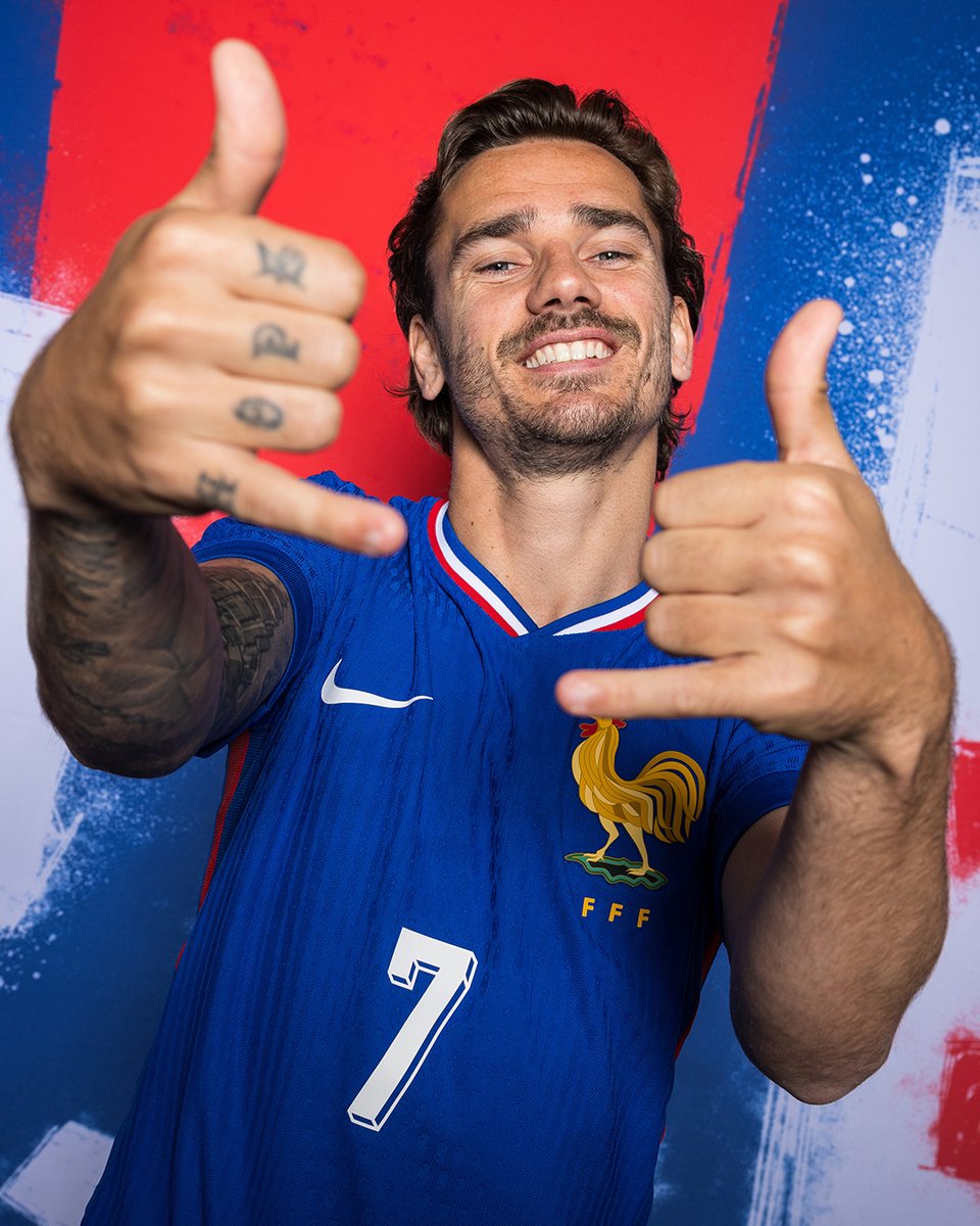 UEFAEURO's tweet photo. 🤙 https://t.co/GdGY5XlyW0