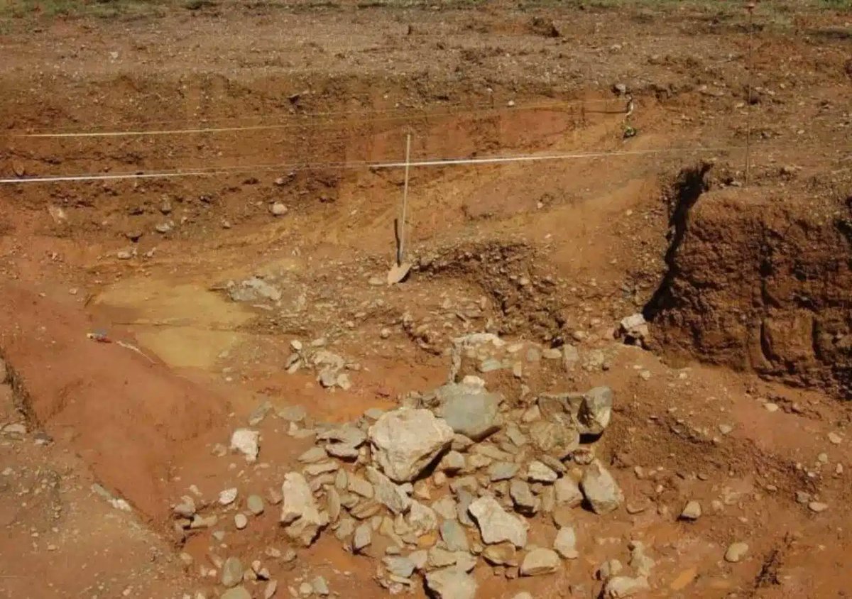ArchaeoTweets's tweet photo. Romans used pressurized water jets to blast gold from the Pyrenees 2,000 years ago. New research confirms the hydraulic mining site at Les Guilleteres was active from the 2nd–4th centuries AD — Roman engineering  at industrial scale.  #Archaeology #Gold
https://t.co/H42jQjMPgN https://t.co/gupGvy9uLK