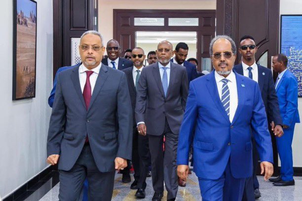SONNALIVE's tweet photo. President @HassanSMohamud arrived in Djibouti for a working visit. During his stay, the President will hold bilateral talks with his counterpart, President @IsmailOguelleh of the brotherly republic of #Djibouti.  #Somalia https://t.co/NTwzkARC9j