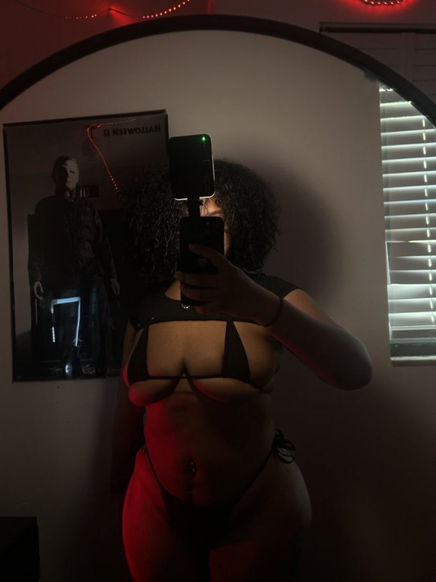 Sweet Girl 😈🍒 tweet media