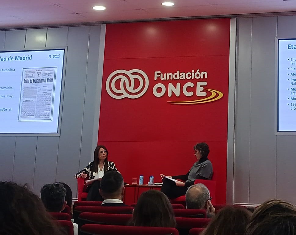 Vamos con documento gráfico que muestra que esta mañana <a href="/aproyectohogar/">Asoc. Proyecto Hogar</a> se ha desplazado a las XXXIII Jornadas de nuestra querida <a href="/PlataformFERMAD/">FERMAD Vive Contigo</a>. Encantadas de coincidir con tanta gente, tan valiosa, haciendo tanto por mejorar la calidad de vida de las personas con adicciones.