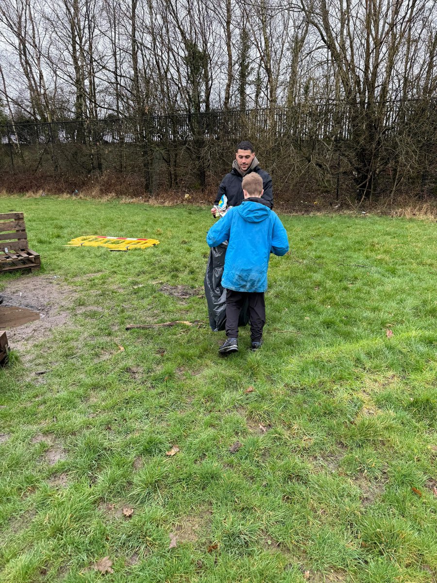 StAnnesAcademy's tweet photo. Our forest school students have been helping care for our environment by litter picking around our site. We've been using an🐦🐦‍⬛app to identify birds in the local area and learn how they communicate. A great way to connect with nature 🌲🌱#atonewithnature @CranmerTrust https://t.co/PxHsnZaKlQ