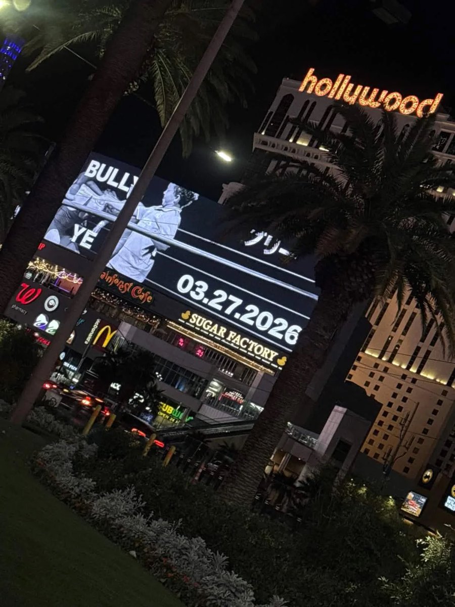 yzyupdates tweet media