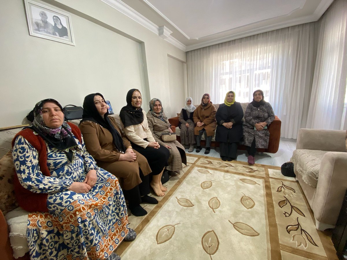 📍 Bağlar | Selahaddin Eyyubi Mahallesi – Hane Ziyareti

İl Kadın Kolları Başkanımız Sn. <a href="/mervenurseyit/">Ecz.Mervenur Seyit Beşe</a> öncülüğünde, il ve ilçe teşkilatımız ile birlikte Bağlar ilçesi Selahaddin Eyyubi Mahallesi’nde hane ziyareti gerçekleştirdik.

Kıymetli hemşehrilerimizi evlerinde ziyaret